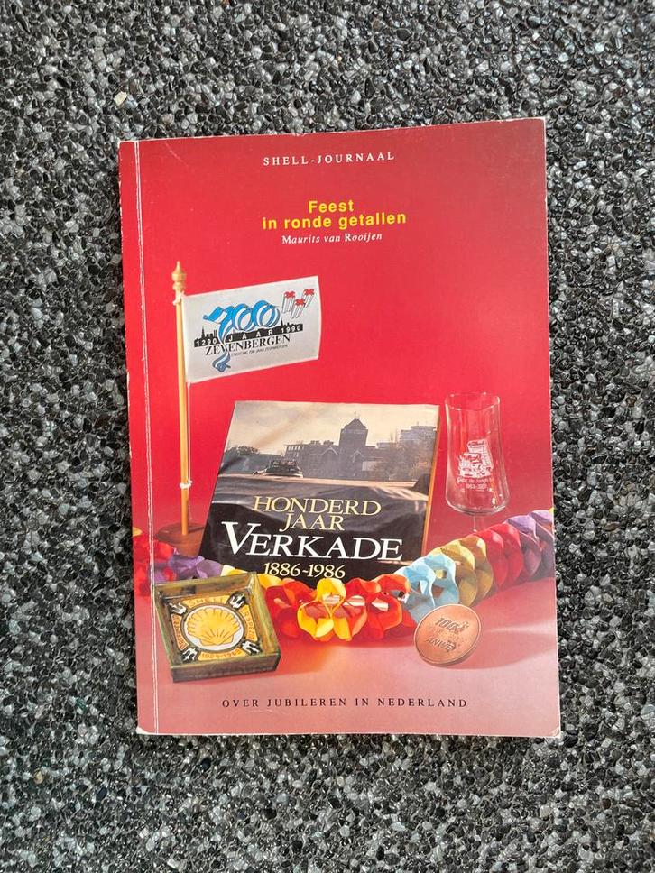 Verkade: 100 Jaar (Shell-Journaal), Boeken, Geschiedenis | Vaderland, Zo goed als nieuw, 20e eeuw of later, Ophalen of Verzenden