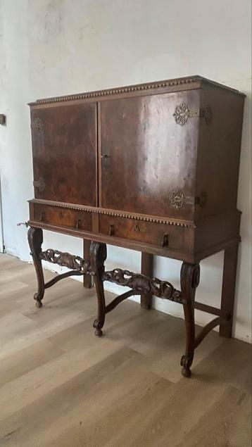 Art deco houten kast antiek beschikbaar voor biedingen