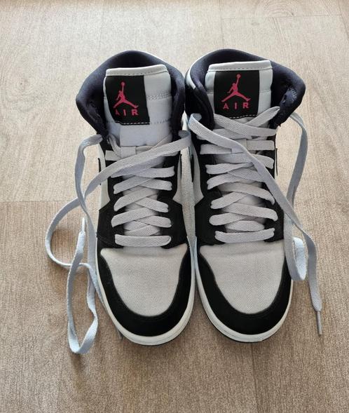 Nike Air Jordan unisex, maat 37.5, Kinderen en Baby's, Kinderkleding | Schoenen en Sokken, Zo goed als nieuw, Sportschoenen, Jongen of Meisje