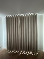 Overgordijnen nieuw – Luxe beige wave met 100% verduistering, Ophalen, Nieuw, Beige, 200 cm of meer