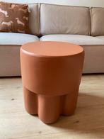 Karwei bijzettafel Stella terracotta klei, Huis en Inrichting, Tafels | Bijzettafels, Ophalen, Minder dan 55 cm, Rond, Zo goed als nieuw