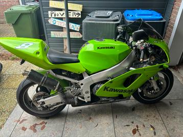 Kawasaki zx7r beschikbaar voor biedingen