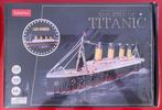 3D puzzle Titanic met LED-verlichting, Hobby en Vrije tijd, Modelbouw | Boten en Schepen, Ophalen of Verzenden, Nieuw, 1:200 of kleiner