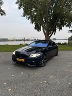 MOET WEG !! BMW 5-Serie M Sport AUT Luxury Line, Auto's, BMW, Achterwielaandrijving, 2000 kg, Origineel Nederlands, 750 kg