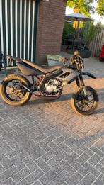 Derbi senda sm 80cc, Fietsen en Brommers, Brommers | Derbi, Ophalen, Zo goed als nieuw
