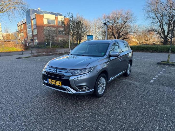 Mitsubishi Outlander 2.4 Phev 4WD Aut Intense, Auto's, Mitsubishi, Particulier, Outlander, ABS, Airbags, Airconditioning, Android Auto