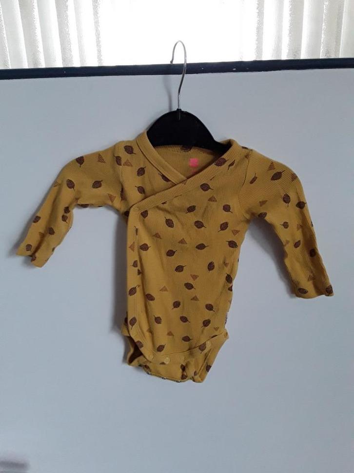 Zgan romper maat 50 HEMA, Kinderen en Baby's, Babykleding | Maat 50, Zo goed als nieuw, Jongetje of Meisje, Nacht- of Onderkleding