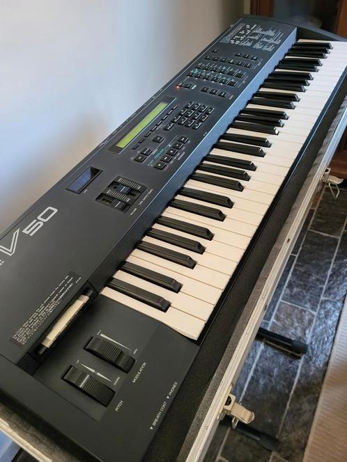 Yamaha V50, Muziek en Instrumenten, Keyboards, Gebruikt, 61 toetsen, Yamaha, Aanslaggevoelig, Midi-aansluiting, Ophalen