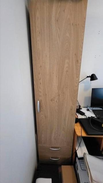 Praktische kast  beschikbaar voor biedingen