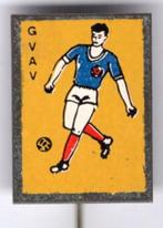 G.V.A.V. blik voetbal club speldje ( Y_123 ), Verzenden, Zo goed als nieuw, Sport, Speldje of Pin