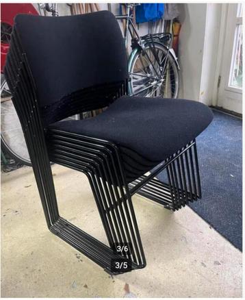 8x David Rowland 40/4 Seidi International stapelstoelen beschikbaar voor biedingen