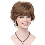 Moderne pruik kort krullend haar lichtbruin asblond kleur 14, Verzenden, Nieuw, Pruik of Haarverlenging