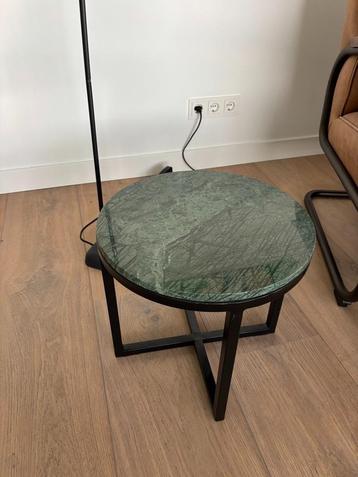 Bijzettafel  beschikbaar voor biedingen