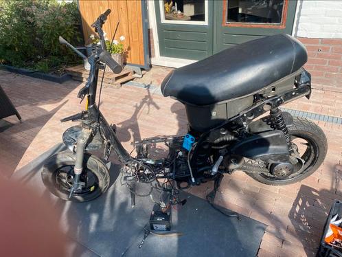 Piaggio typhoon zie beschrijving OOK RUILEN VIVACITY/SF2, Fietsen en Brommers, Scooters | Piaggio, Gebruikt, Overige modellen