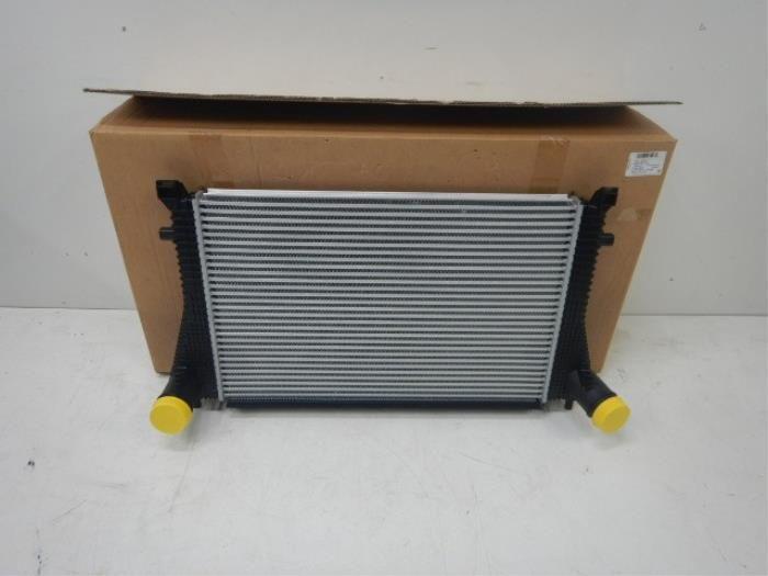 Intercooler Volkswagen Golf (22735067), Auto-onderdelen, Motor en Toebehoren, Gebruikt, Ophalen