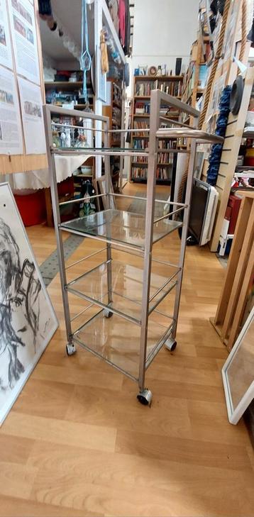 Vintage, dienbladen / thee tafel  beschikbaar voor biedingen