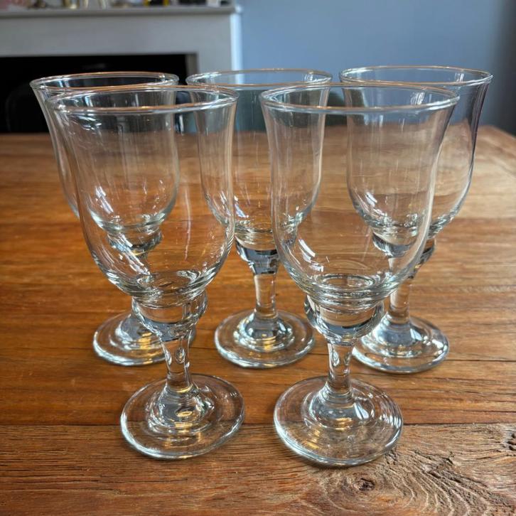 5 wijnglazen halen, 4 betalen, Huis en Inrichting, Keuken | Servies, Gebruikt, Glas of Glazen, Overige stijlen, Glas, Ophalen of Verzenden