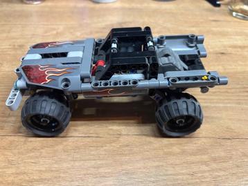 Lego technics 42090 beschikbaar voor biedingen