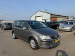 Volkswagen Touran 1.4 TSI Trendline Business NAV.+ Airco Bj:, Voorwielaandrijving, Gebruikt, 4 cilinders, 14 km/l