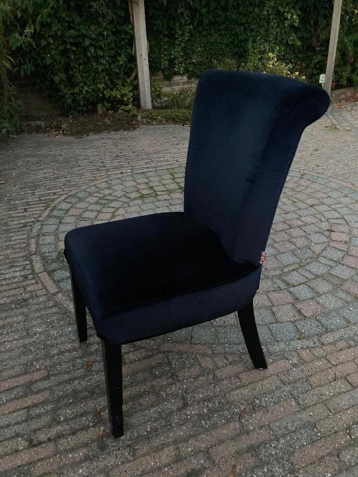 Stoelen blauw met zwarte poten, Huis en Inrichting, Stoelen, Zo goed als nieuw, Hout, Stof, Blauw, Ophalen