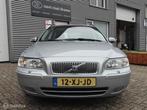Volvo V70 2.4 Edition Classic Volleder Stoelverwarm Trekhaak, Auto's, Zwart, 1470 kg, Euro 4, Zilver of Grijs