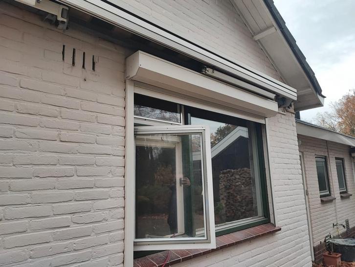 Rolluiken (elektrisch) - Diverse Maten, Doe-het-zelf en Verbouw, Rolluiken, Gebruikt, 100 tot 150 cm, 100 tot 150 cm, Wit, Elektrische bediening