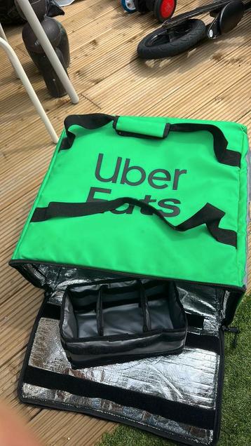 Uber eats bezorgtas beschikbaar voor biedingen