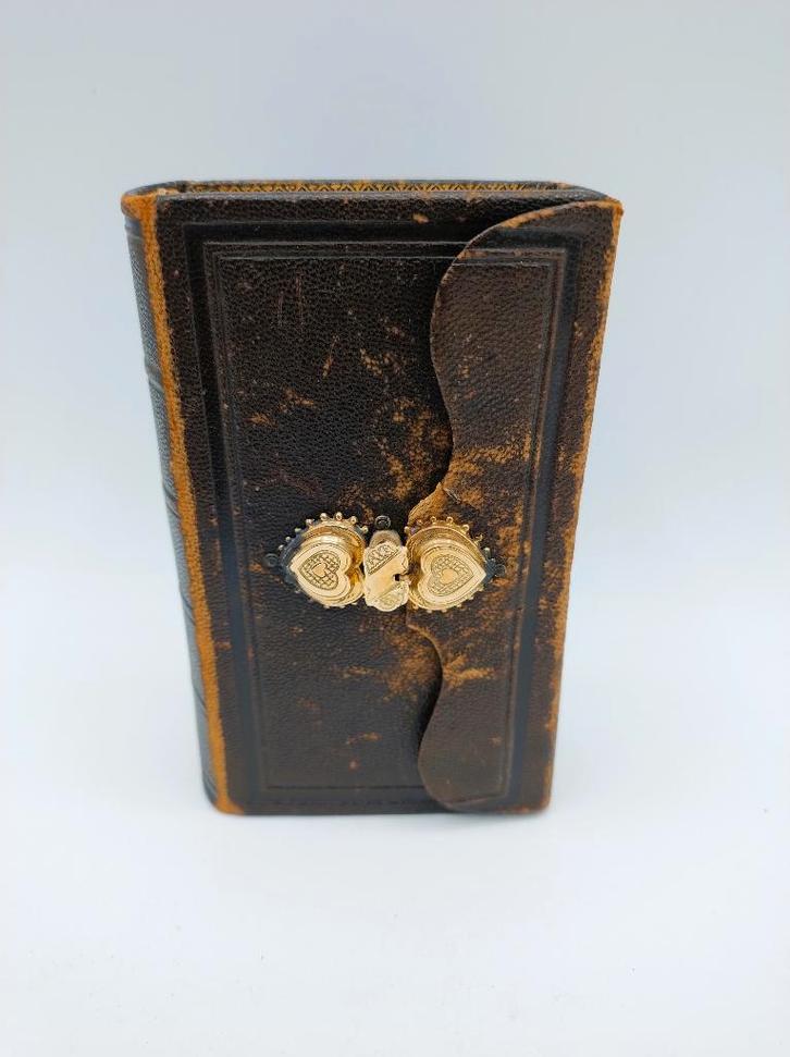 Bijbel met gouden knipslot, 1884, Antiek en Kunst, Antiek | Goud en Zilver, Goud, Verzenden