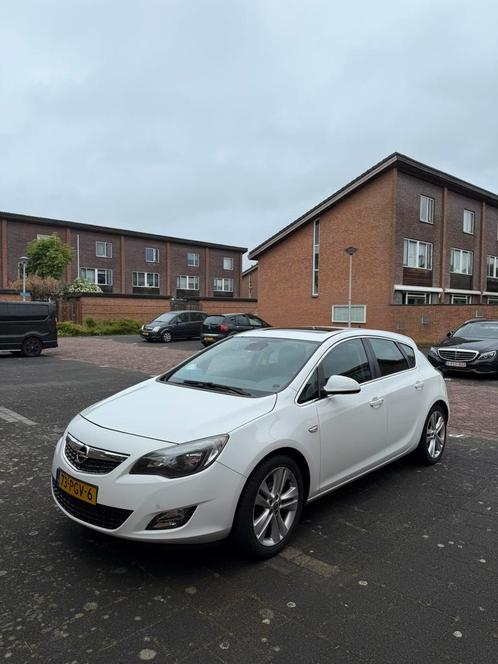 Opel Astra 1.4 Turbo 88KW 5D 2011 Wit, Auto's, Opel, Particulier, Astra, Benzine, A, Hatchback, Handgeschakeld, Origineel Nederlands