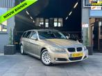BMW 3-serie Touring 318i NAP|Cruise|Trekhaak|NW Ketting|AUT, Automaat, Zwart, 1435 kg, Beige
