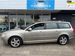 Volvo V70 1.6 T4 Summum NAVI|LEDER|STOELVERW.|AUTOMAAT, Auto's, 1525 kg, Gebruikt, Zwart, 4 cilinders
