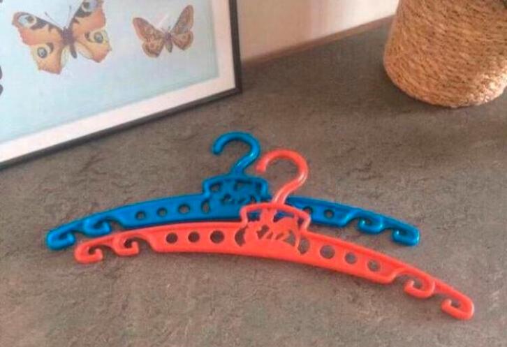 💝 Vintage retro HERTJE kledinghanger kleerhanger rood blauw, Kinderen en Baby's, Kinderkamer | Inrichting en Decoratie, Zo goed als nieuw