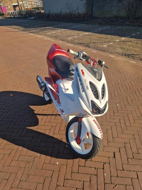 Yamaha Aerox sprinter op kenteken, alles hagelnieuw., Fietsen en Brommers, Scooters | Yamaha, Zo goed als nieuw, Aerox, Ophalen