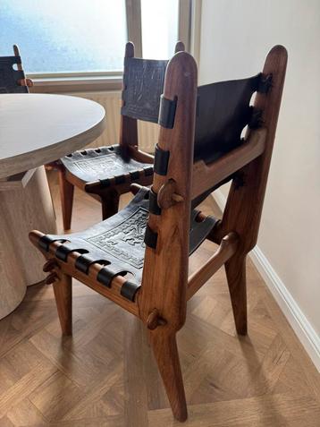 Vintage brutalist designer stoelen beschikbaar voor biedingen