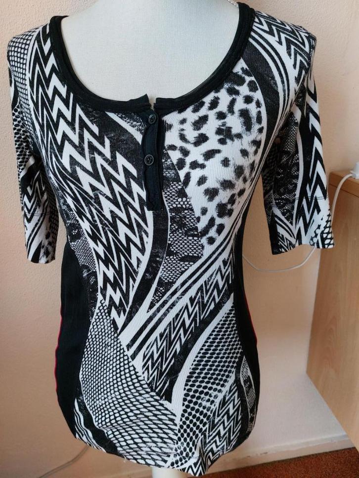 Nieuw MARCCAIN shirt N3, Kleding | Dames, T-shirts, Nieuw, Maat 38/40 (M), Korte mouw, Ophalen of Verzenden