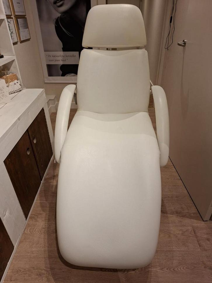Libra Design Ballerine behandelstoel - pedicure/massage, Huis en Inrichting, Stoelen, Gebruikt, Eén, Kunststof, Leer, Wit, Ophalen