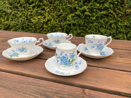 Royal Albert Forget me Not kop-en schotels, Huis en Inrichting, Keuken | Servies, Zo goed als nieuw, Kop(pen) en/of Schotel(s)