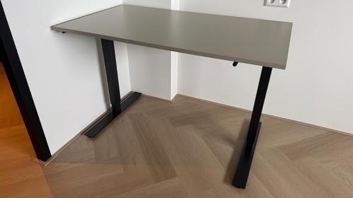 Ikea Trotten bureau antraciet beige hoogte verstelbaar zgan, Huis en Inrichting, Bureaus, Zo goed als nieuw, Stabureau, In hoogte verstelbaar
