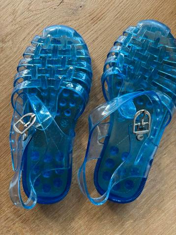 Blauwe waterschoenen- Maat 32 beschikbaar voor biedingen