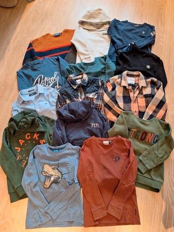 Kledingpakket truien, blouse  beschikbaar voor biedingen