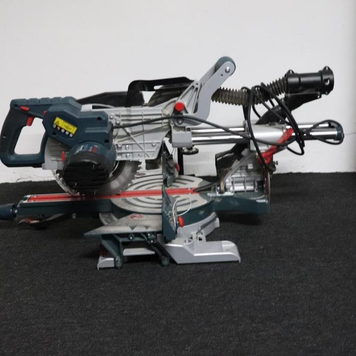 Bosch GCM 8SJL Afkortzaag - B Grade, Caravans en Kamperen, Kampeergereedschap, Gebruikt