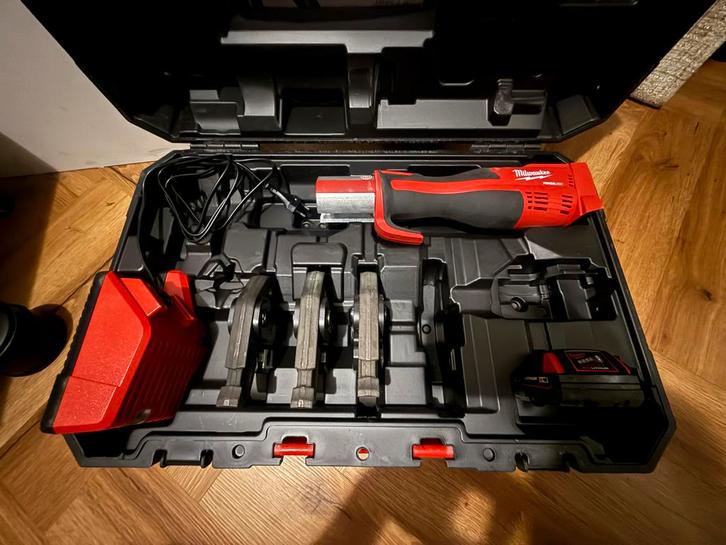 Milwaukee Perstang V15, V22, V28 - zo goed als nieuw, Doe-het-zelf en Verbouw, Gereedschap | Handgereedschap, Zo goed als nieuw