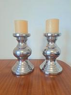 Set van 2 grote zilverkleurige kandelaars, Huis en Inrichting, Overige kleuren, 25 tot 50 cm, Ophalen of Verzenden, Zo goed als nieuw