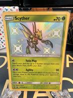 Scyther (HIF SV1), Hobby en Vrije tijd, Verzamelkaartspellen | Pokémon, Ophalen of Verzenden, Nieuw, Losse kaart, Foil