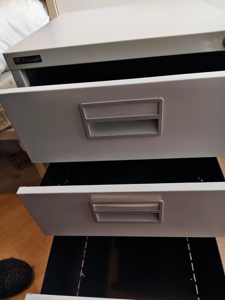 Triumph ladeblokken 3 stuks., Huis en Inrichting, Kasten | Kledingkasten, Ophalen of Verzenden