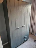 Grijze kledingkast met hang- en leggedeelte en 2 schuiven, Ophalen, Gebruikt, 100 tot 150 cm, 200 cm of meer