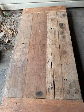 Oude houten tafel Indonesië  beschikbaar voor biedingen