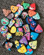 11 : 80's Sesamstraat Poop Schoenbedels Charms voor de Crocs, Verzamelen, Speldjes, Pins en Buttons, Ophalen of Verzenden, Zo goed als nieuw