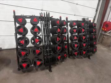 27 Reeboks Body Pump set + Extra Gewichten en Opbergekken beschikbaar voor biedingen