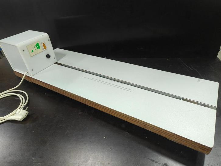 Buigmachine kunststof - plexiglas buigen - TE KOOP, Doe-het-zelf en Verbouw, Gereedschap | Machine-onderdelen en Toebehoren, Gebruikt